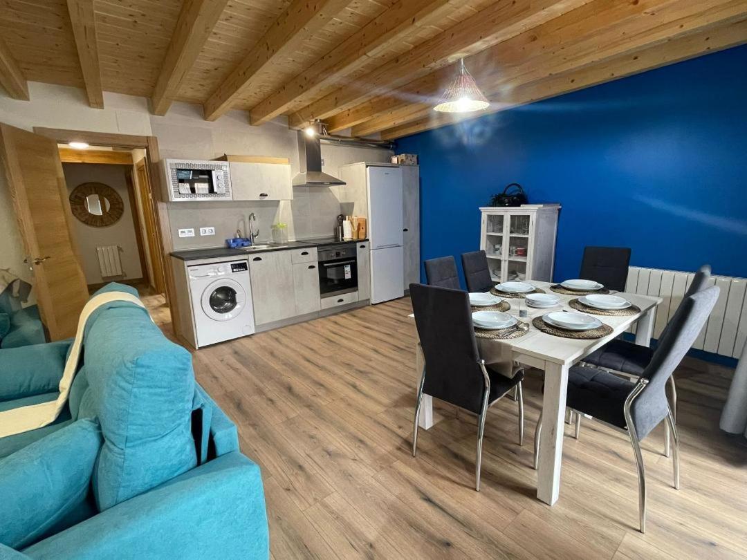 Apartamentos Turisticos Ribera Natura San Martin de Rubiales ภายนอก รูปภาพ