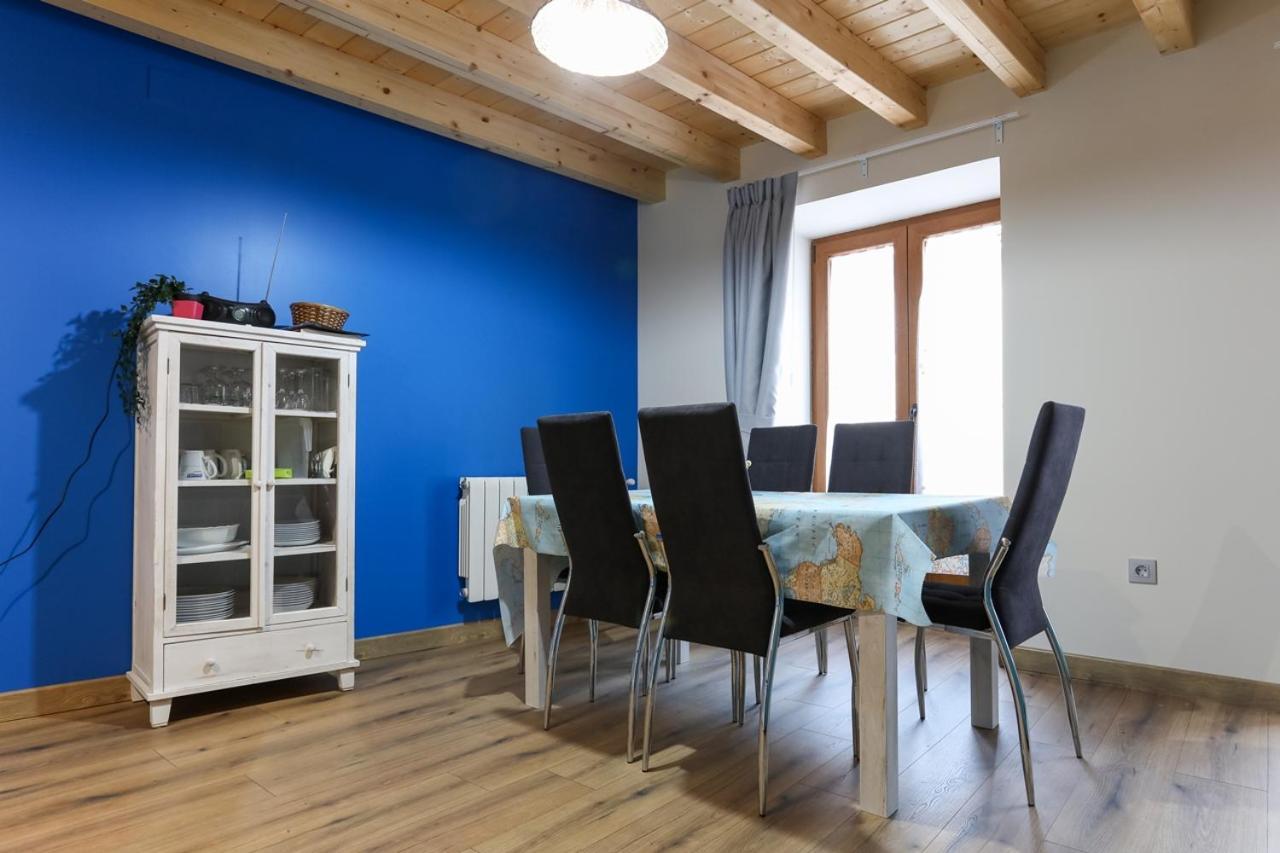 Apartamentos Turisticos Ribera Natura San Martin de Rubiales ภายนอก รูปภาพ
