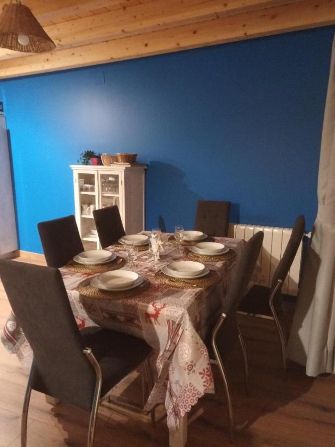 Apartamentos Turisticos Ribera Natura San Martin de Rubiales ภายนอก รูปภาพ